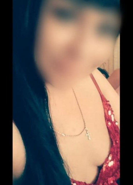 Возбуждающая греховница Ксюша интимно трахается в анал в Перми